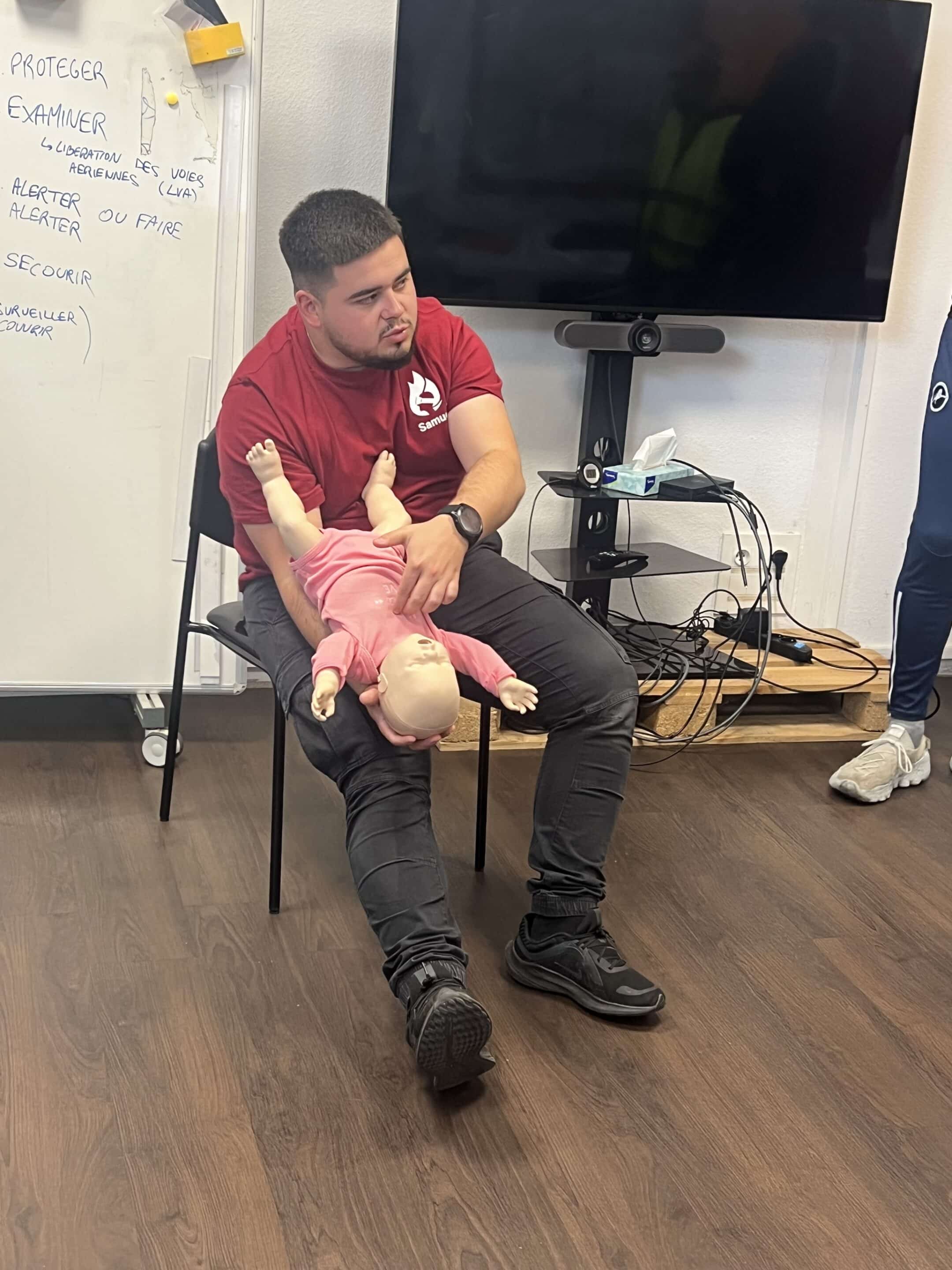 Formation premiers secours enfant nourrissons
