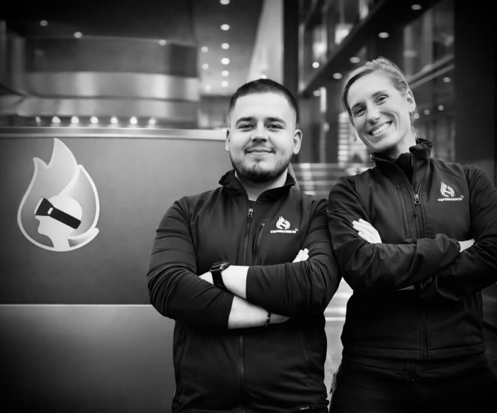 Sam et Coralie, formateurs COFORMATION, accompagnent les entreprises dans la mise en conformité incendie : formation sur mesure, procédures internes et exercices d’évacuation réalistes.